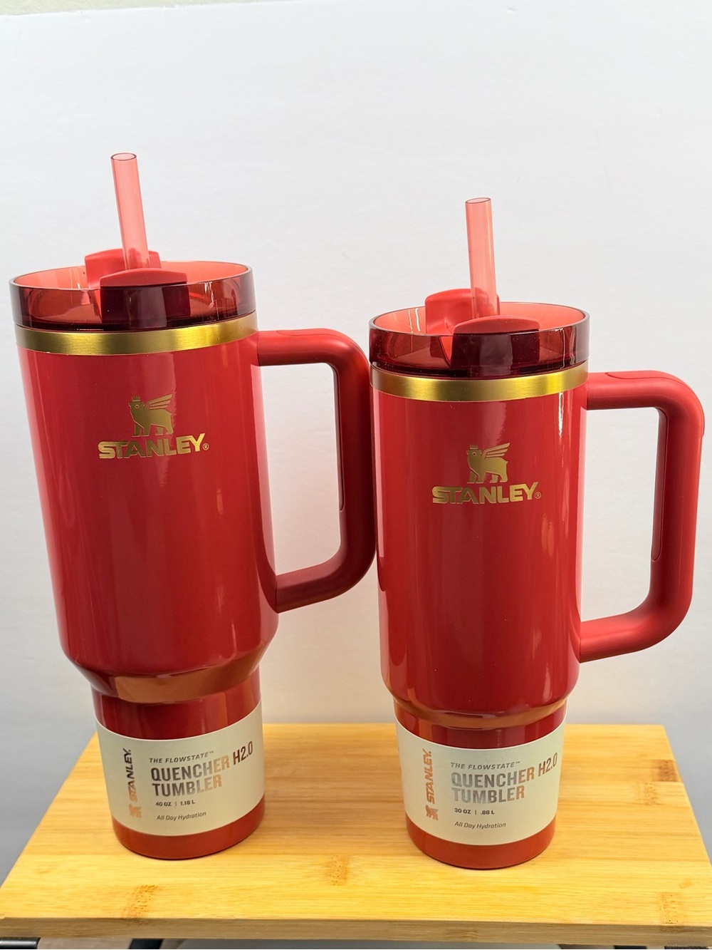 Stanley Quencher H2.0 FlowState 40oz & 30oz Holly Berry Gloss Tumbler Set NEW
